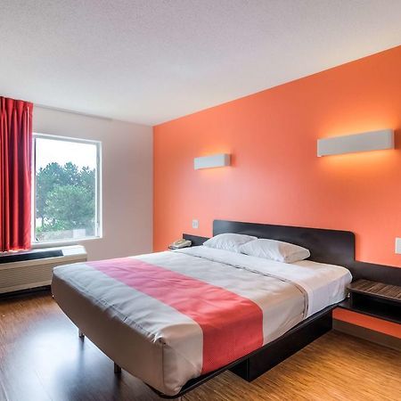 Motel 6 Normal Extérieur photo
