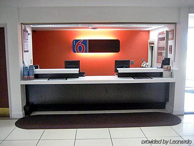 Motel 6 Normal Extérieur photo