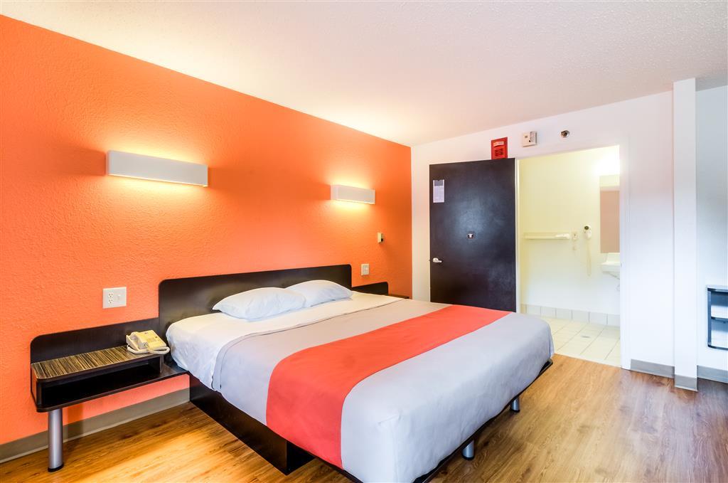 Motel 6 Normal Chambre photo