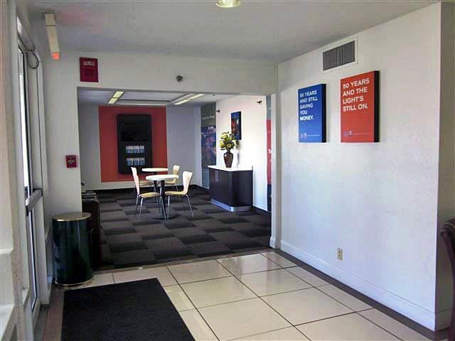 Motel 6 Normal Intérieur photo